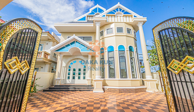 3 Bedrooms Villa for Sale in Krong Siem Reap-Knar