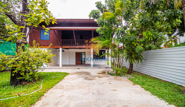 3 Bedrooms House for Rent in Krong Siem Reap-Sala Kamreuk