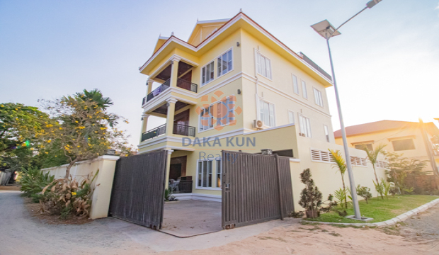 5 Bedrooms House for Rent in Krong Siem Reap-Svay Dangkum