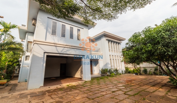 6 Bedrooms House for Rent in Siem Reap city-Sla Kram