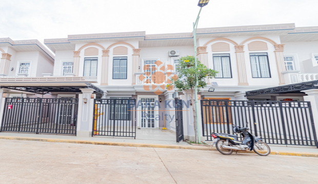 Urgent Sale House For sale in Siem Reap-Kandake