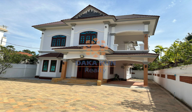 5 Bedrooms House for Rent in Krong Siem Reap-Svay Dangkum